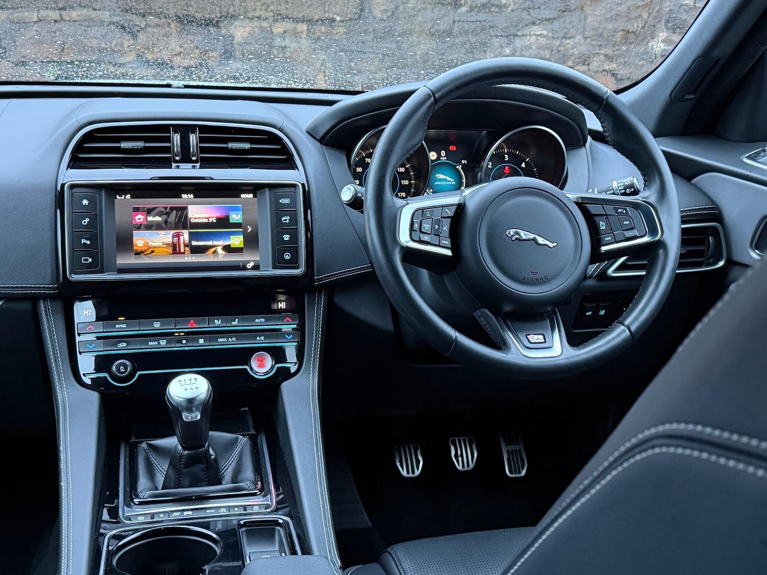 Used Jaguar F-Pace 2018 for sale - 76584701: Photo 23