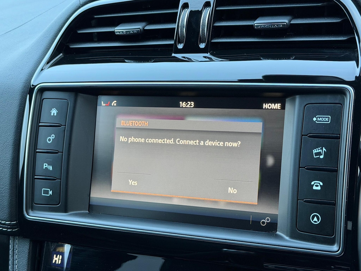 Used Jaguar F-Pace 2018 for sale - 76584701: Photo 35