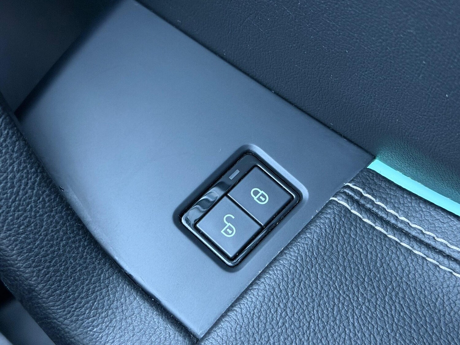 Used Jaguar F-Pace 2018 for sale - 76584701: Photo 44