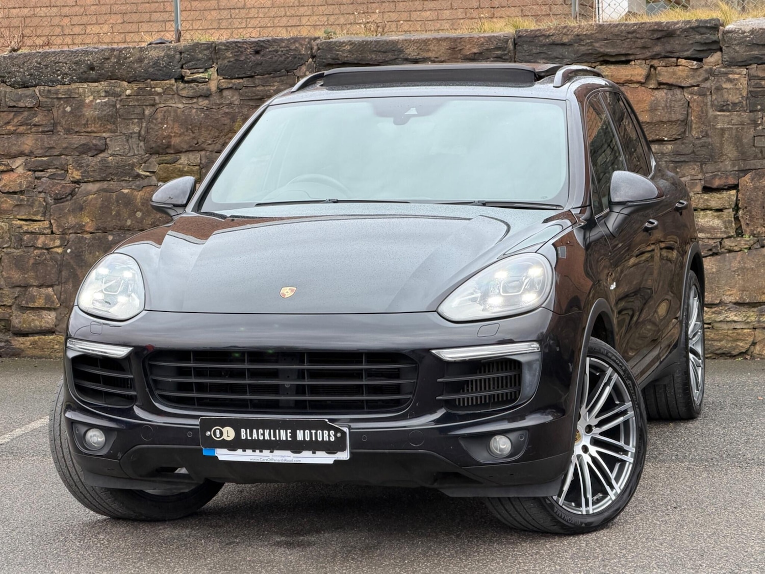 Used Porsche Cayenne 2017 for sale - 77267534: Photo 3