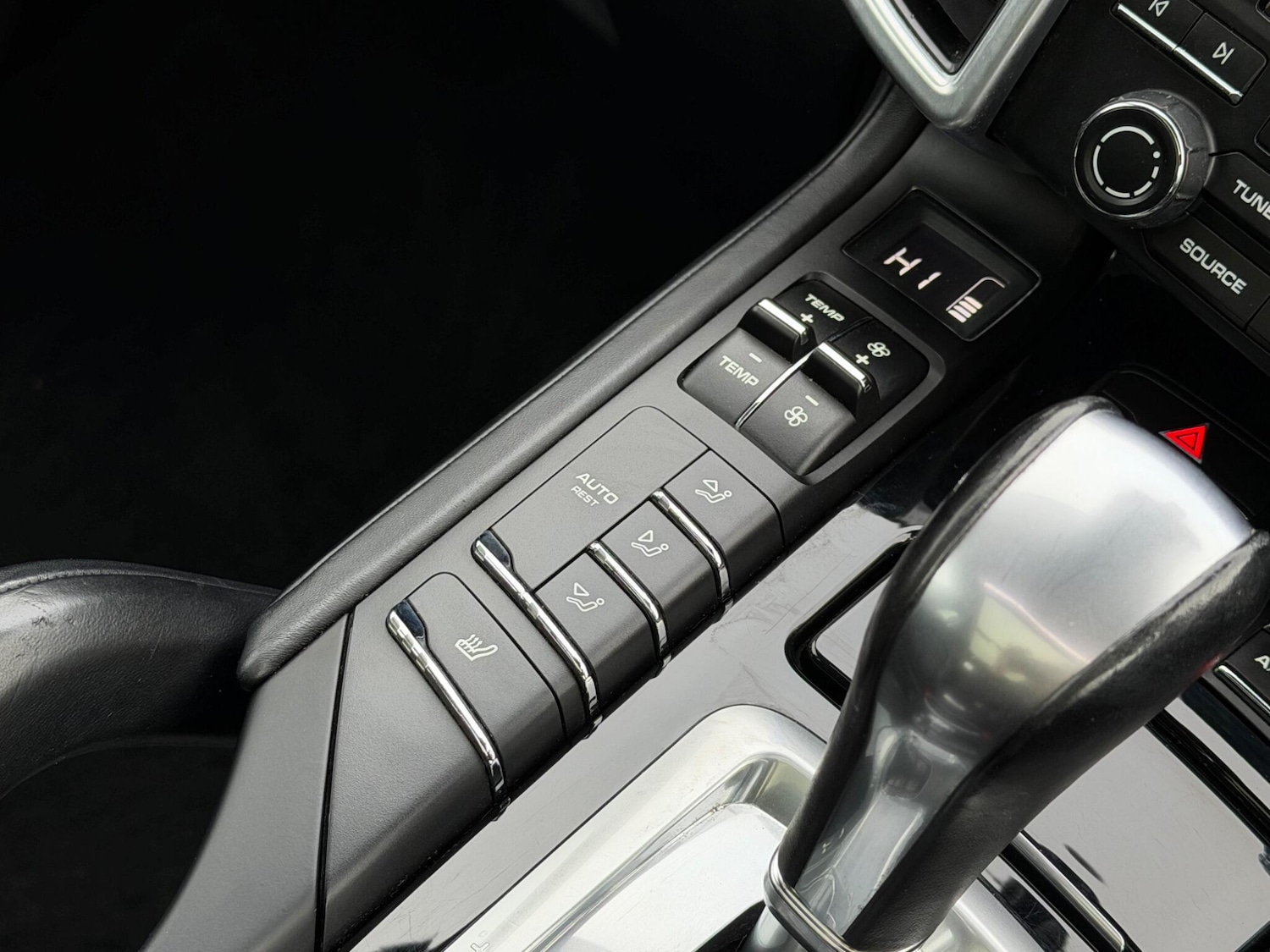 Used Porsche Cayenne 2017 for sale - 77267534: Photo 42