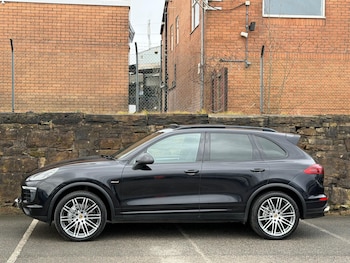 Used Porsche Cayenne 2017 for sale - 77267534: Photo