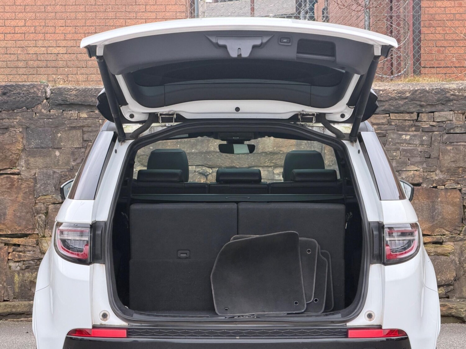 Used Land Rover Discovery Sport 2019 for sale - 77574115: Photo 23