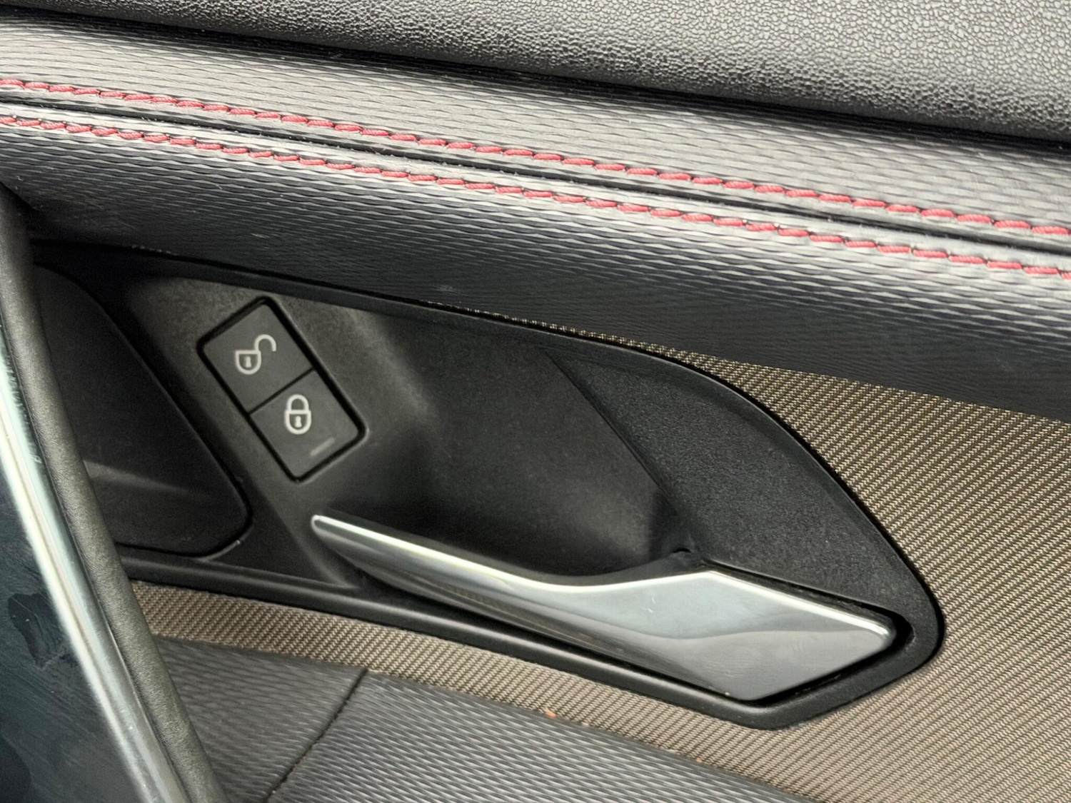 Used Land Rover Discovery Sport 2019 for sale - 77574115: Photo 49