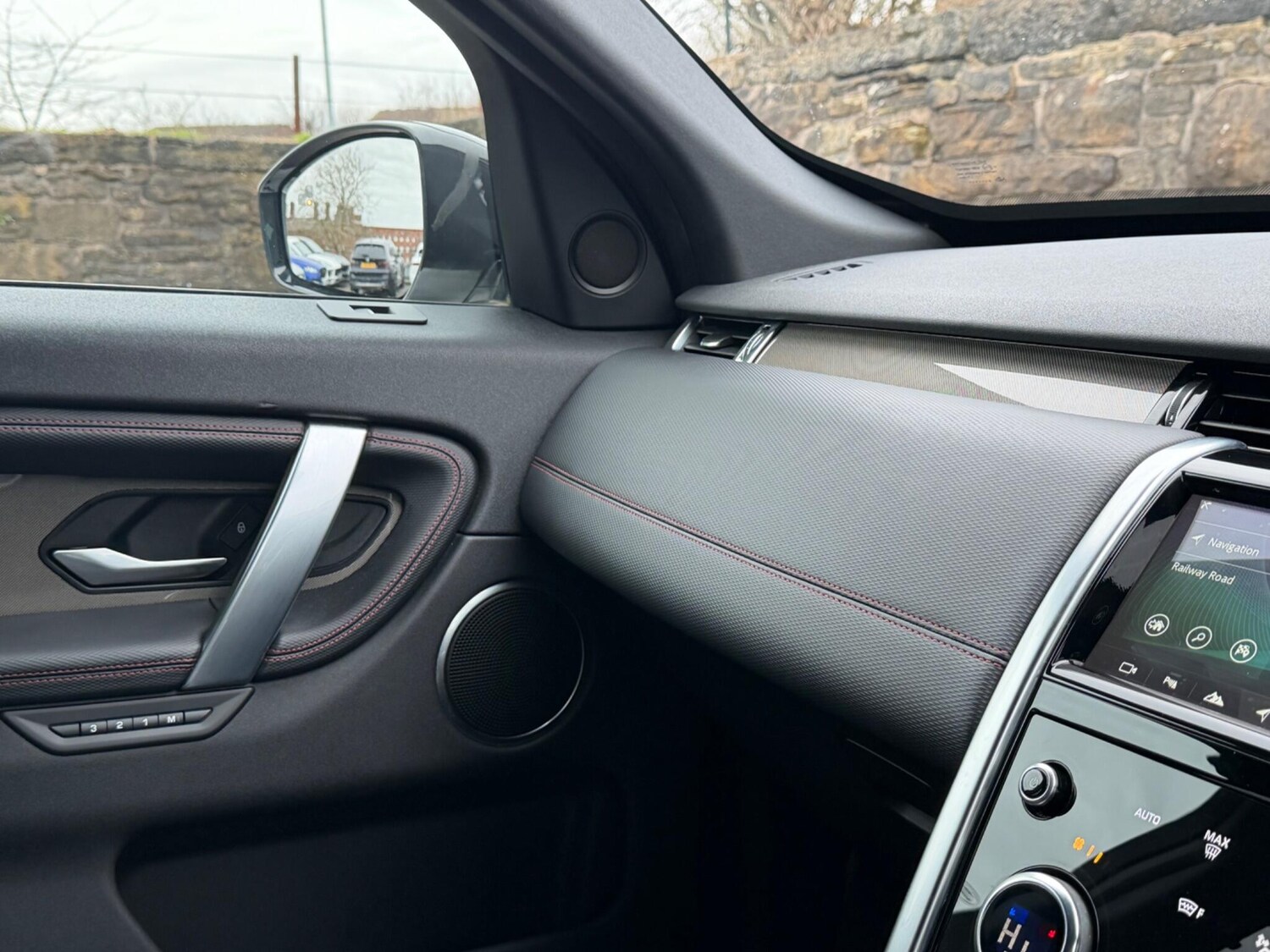 Used Land Rover Discovery Sport 2019 for sale - 77574115: Photo 50