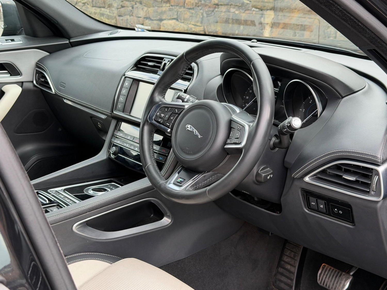 Used Jaguar F-Pace 2018 for sale - 77625854: Photo 11