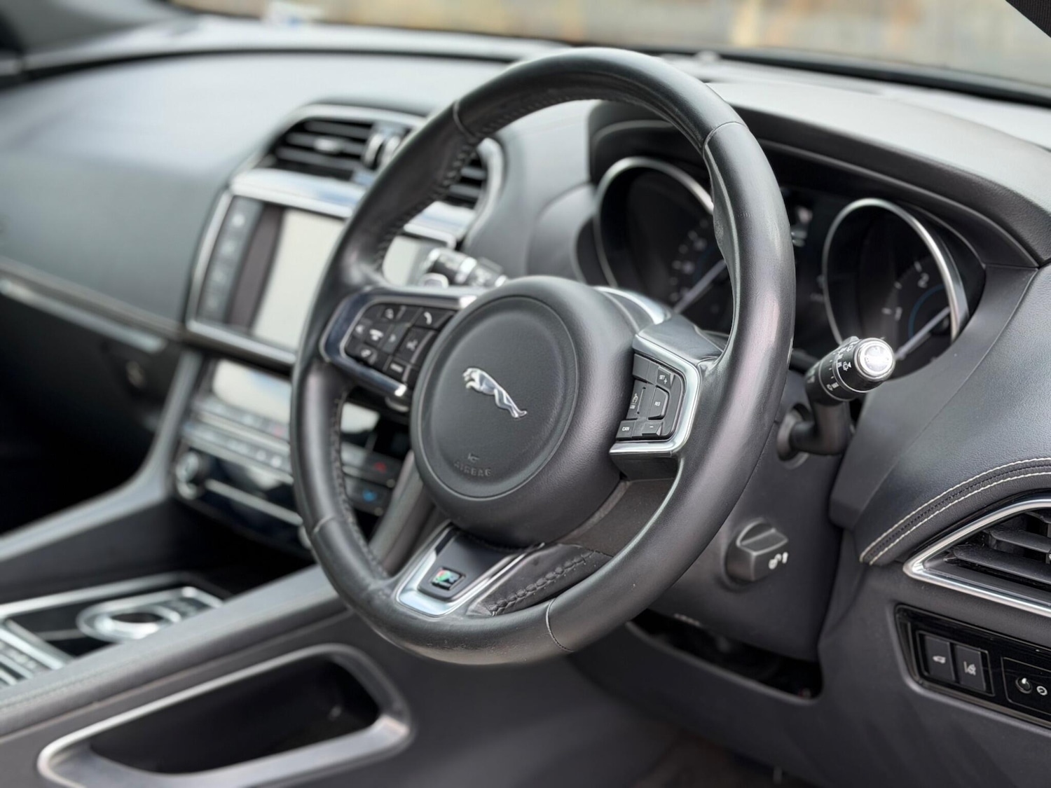 Used Jaguar F-Pace 2018 for sale - 77625854: Photo 12