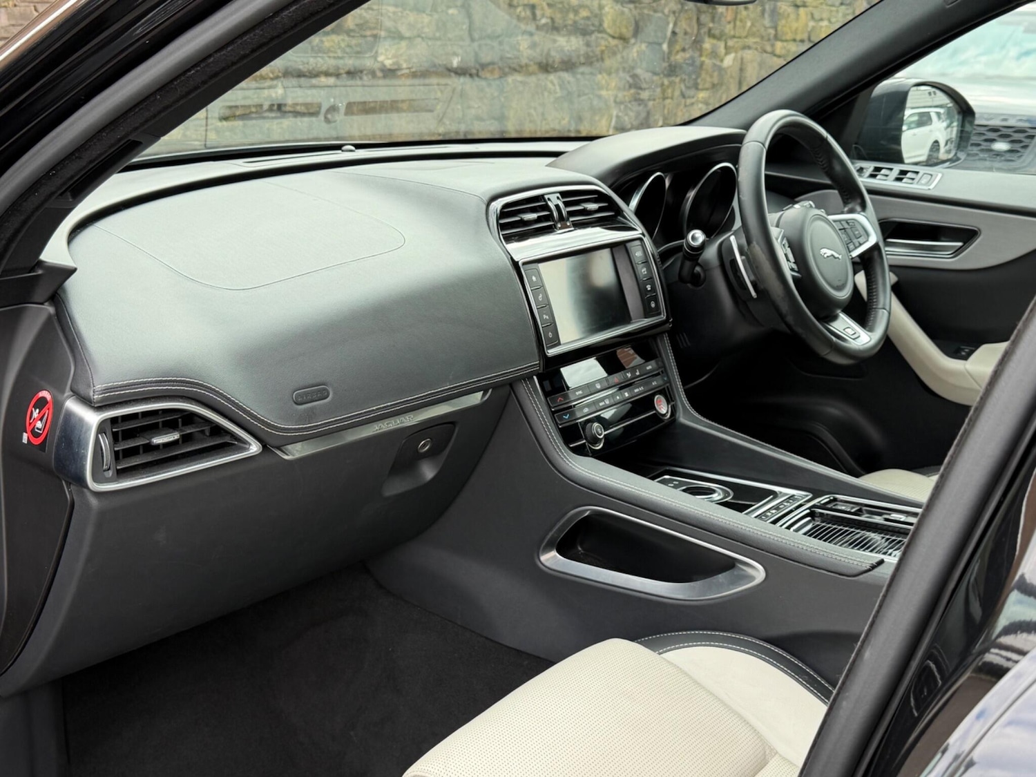 Used Jaguar F-Pace 2018 for sale - 77625854: Photo 13