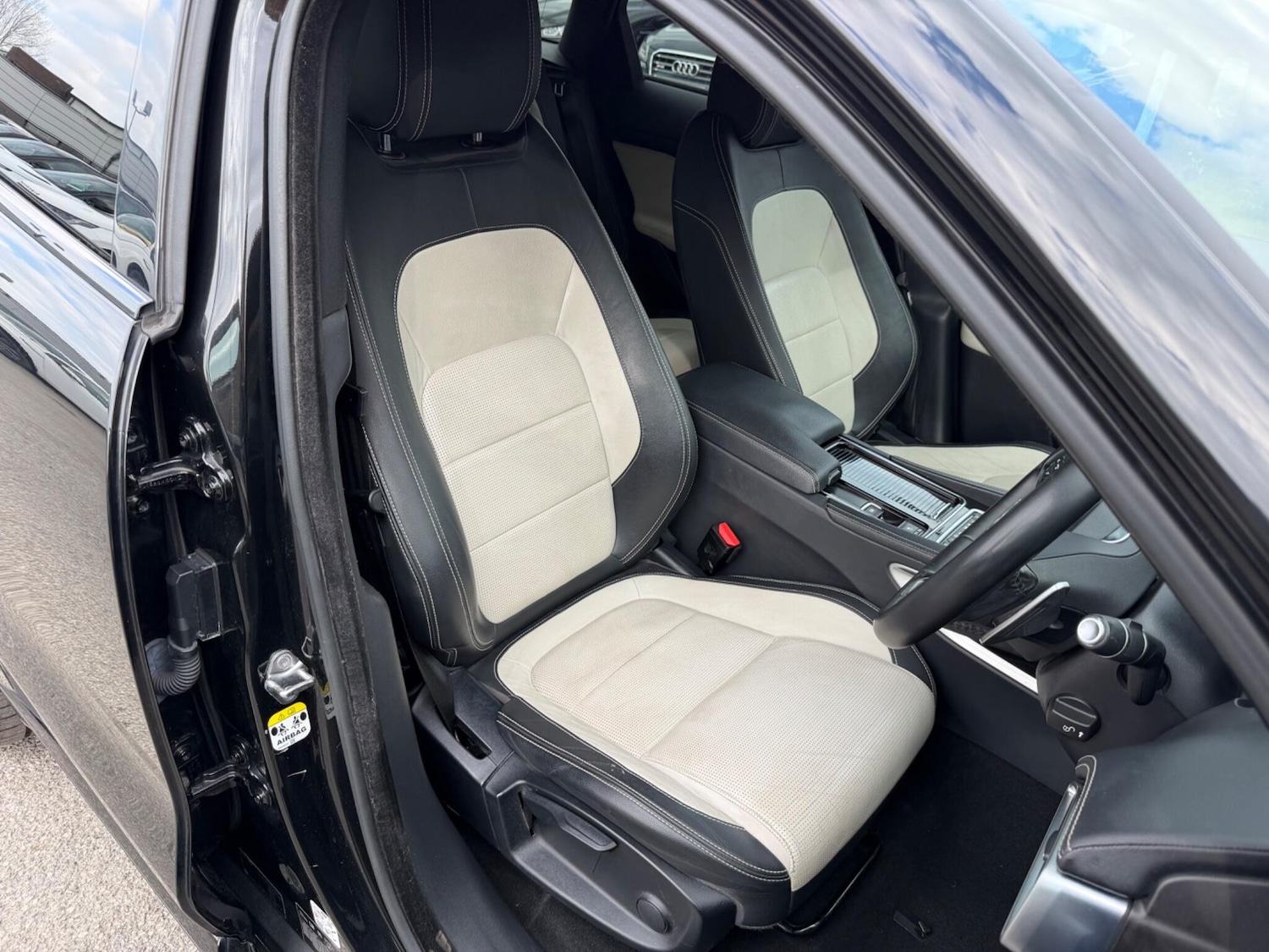 Used Jaguar F-Pace 2018 for sale - 77625854: Photo 16