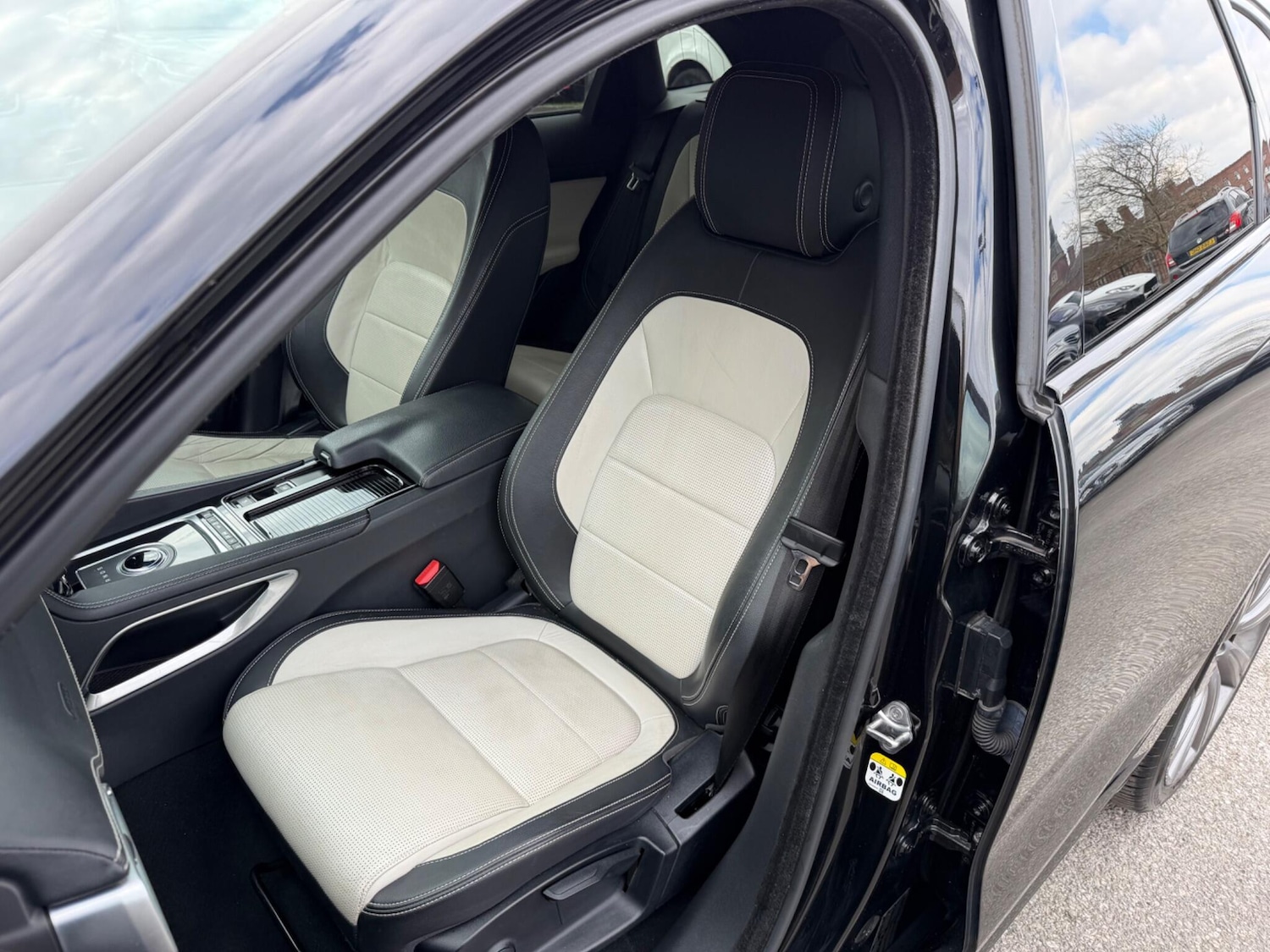 Used Jaguar F-Pace 2018 for sale - 77625854: Photo 17