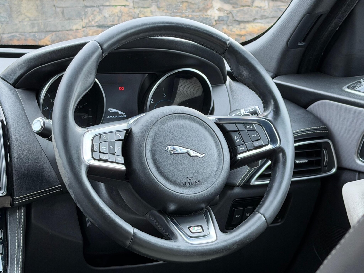 Used Jaguar F-Pace 2018 for sale - 77625854: Photo 24