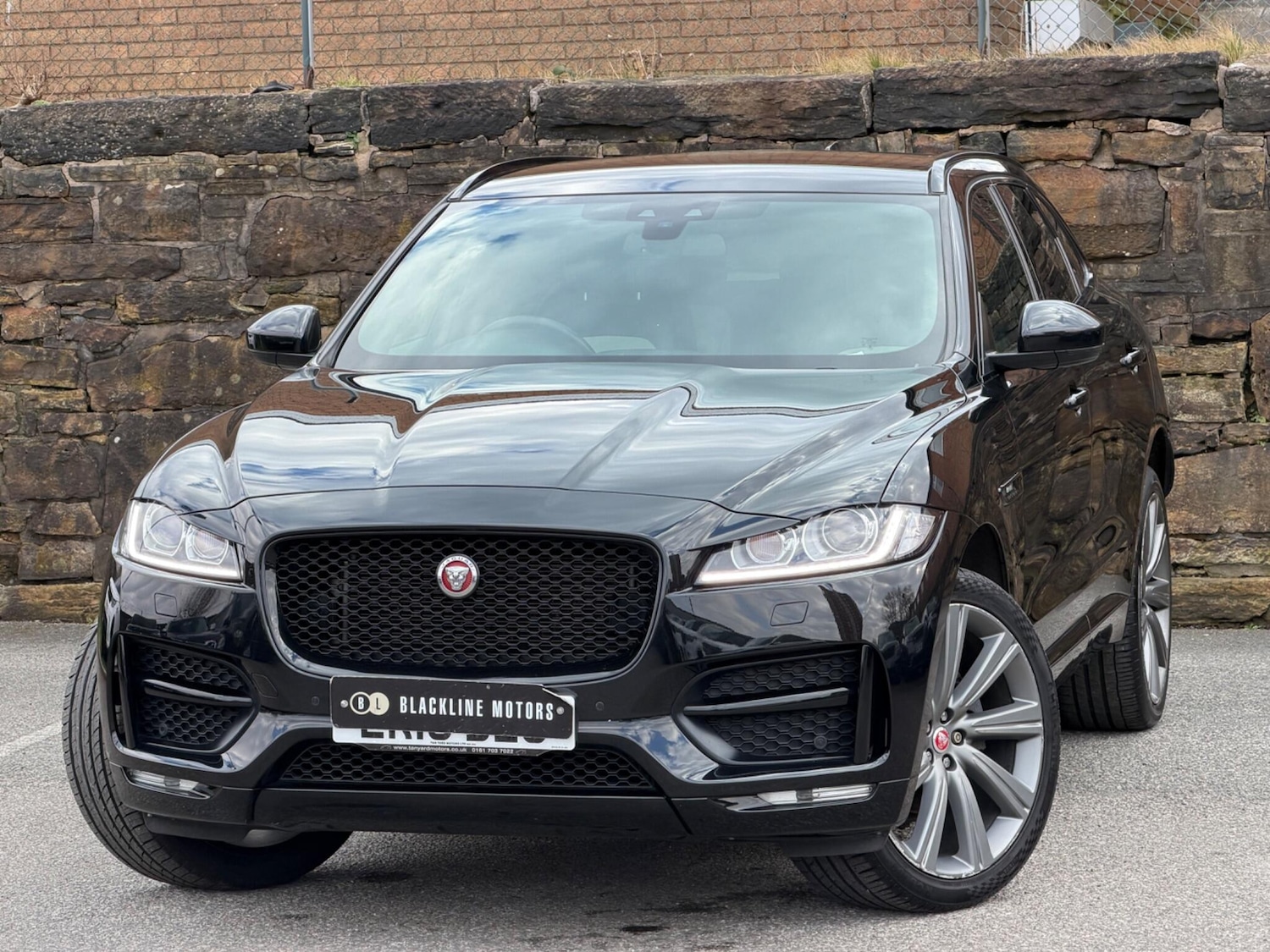 Used Jaguar F-Pace 2018 for sale - 77625854: Photo 3