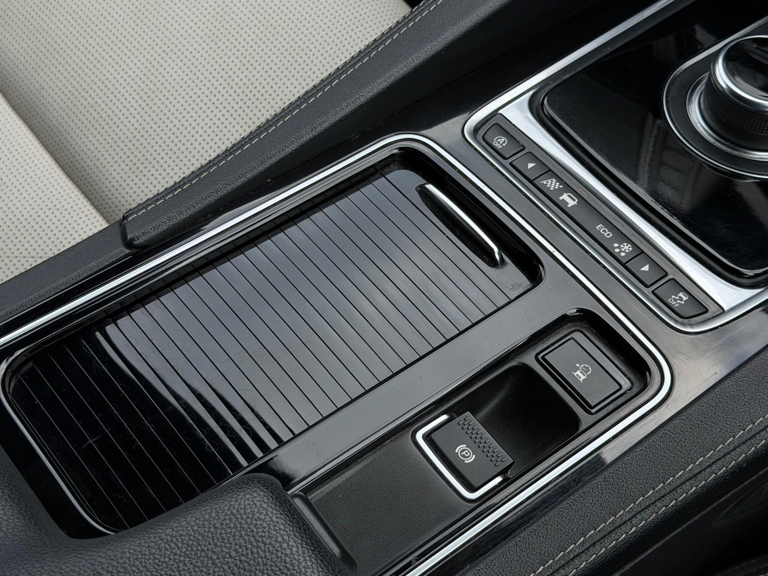 Used Jaguar F-Pace 2018 for sale - 77625854: Photo 42