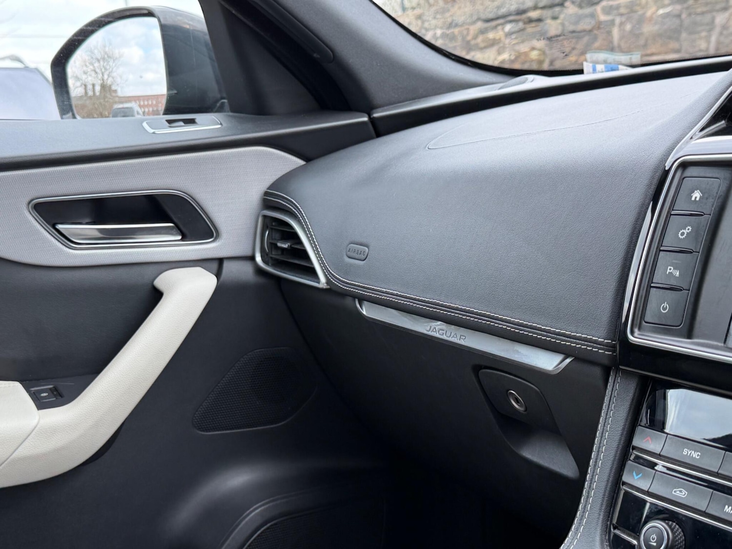 Used Jaguar F-Pace 2018 for sale - 77625854: Photo 48