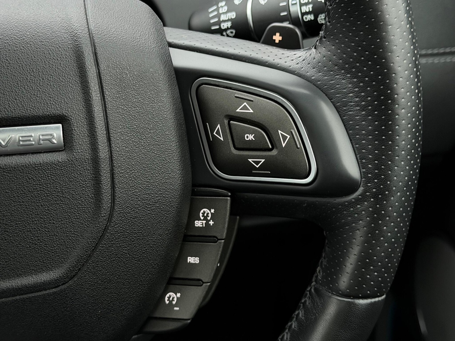 Used Land Rover Range Rover Evoque 2018 for sale - 76633848: Photo 28