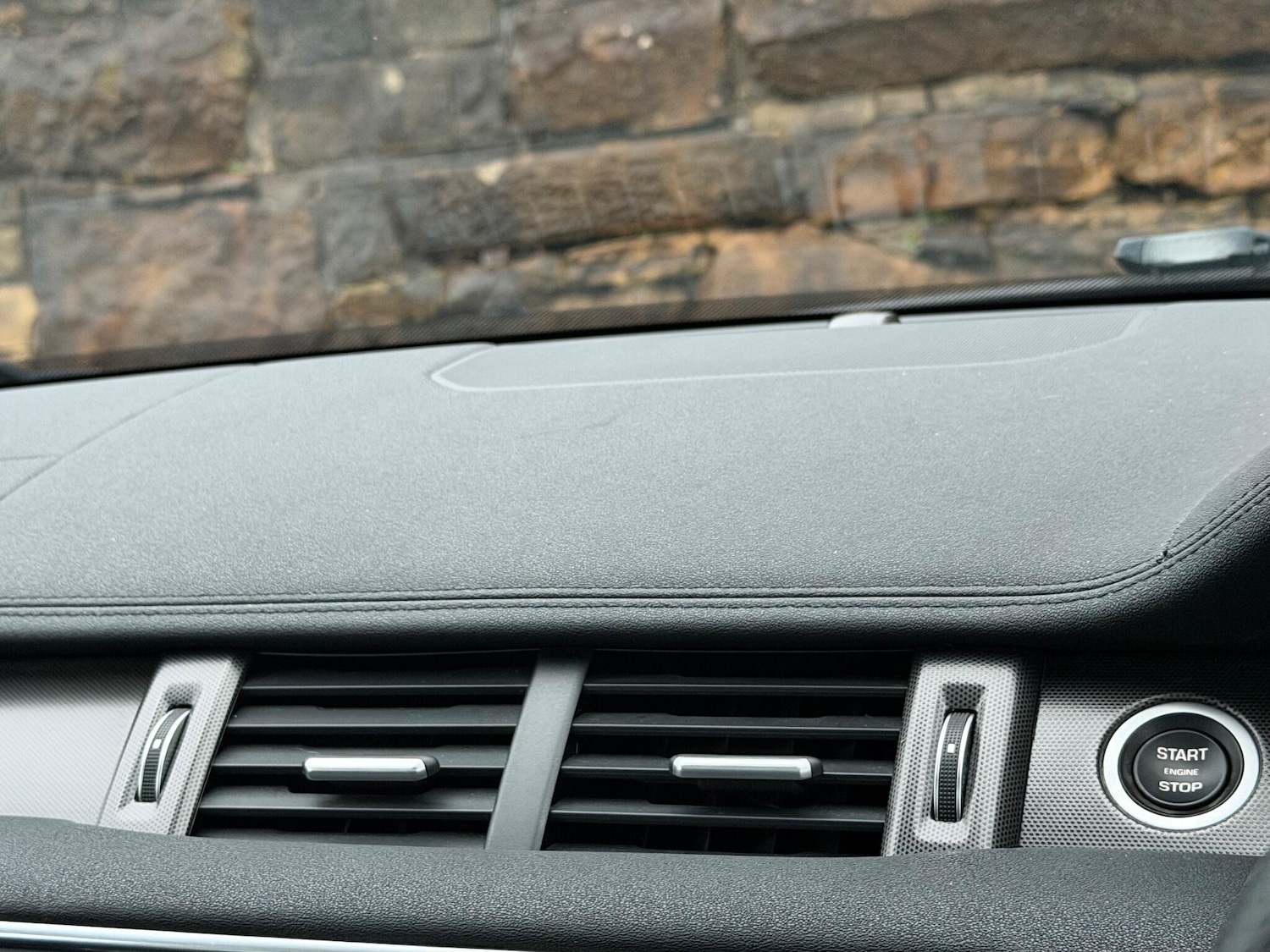 Used Land Rover Range Rover Evoque 2018 for sale - 76633848: Photo 31