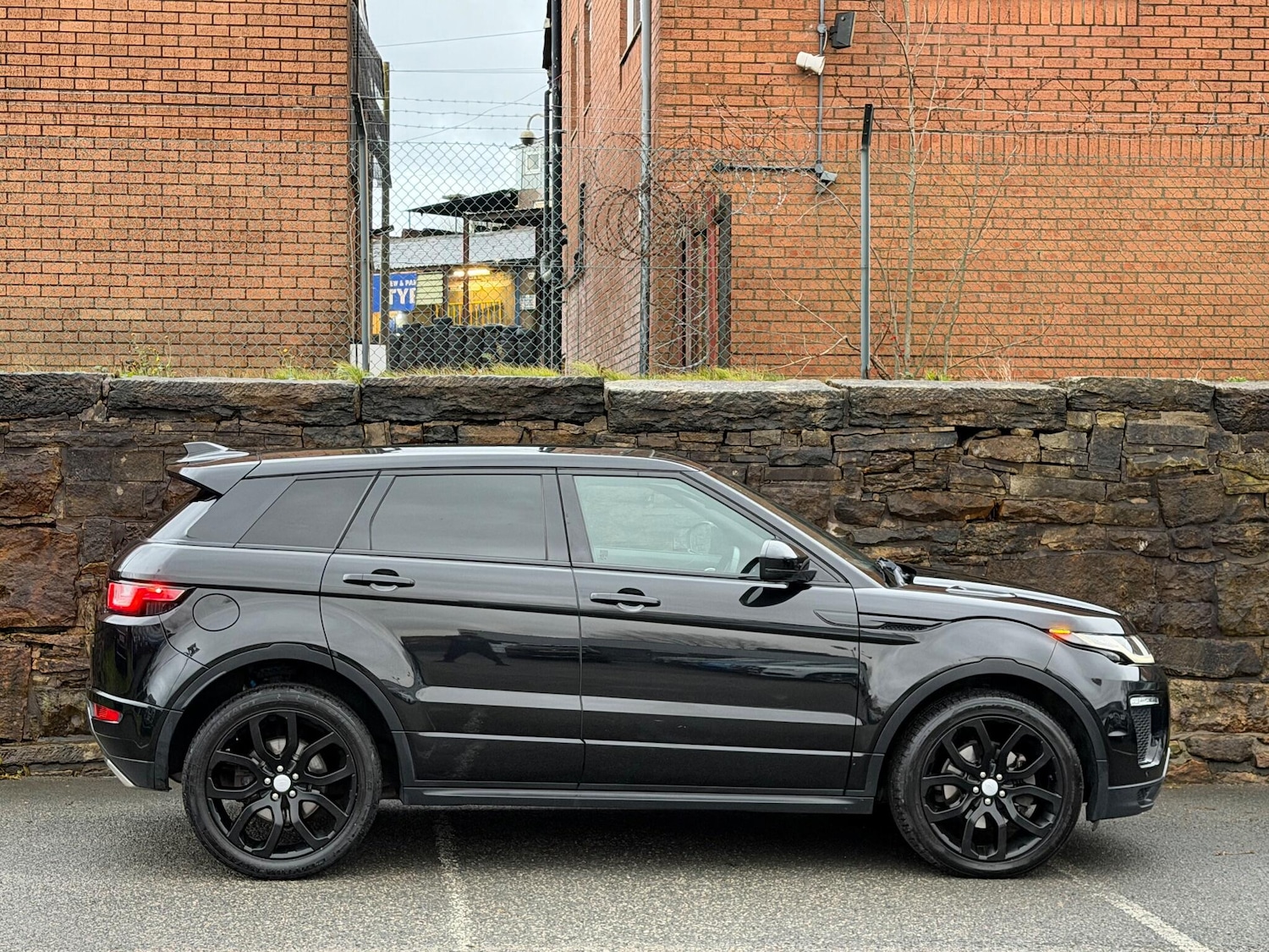 Used Land Rover Range Rover Evoque 2018 for sale - 76633848: Photo 8