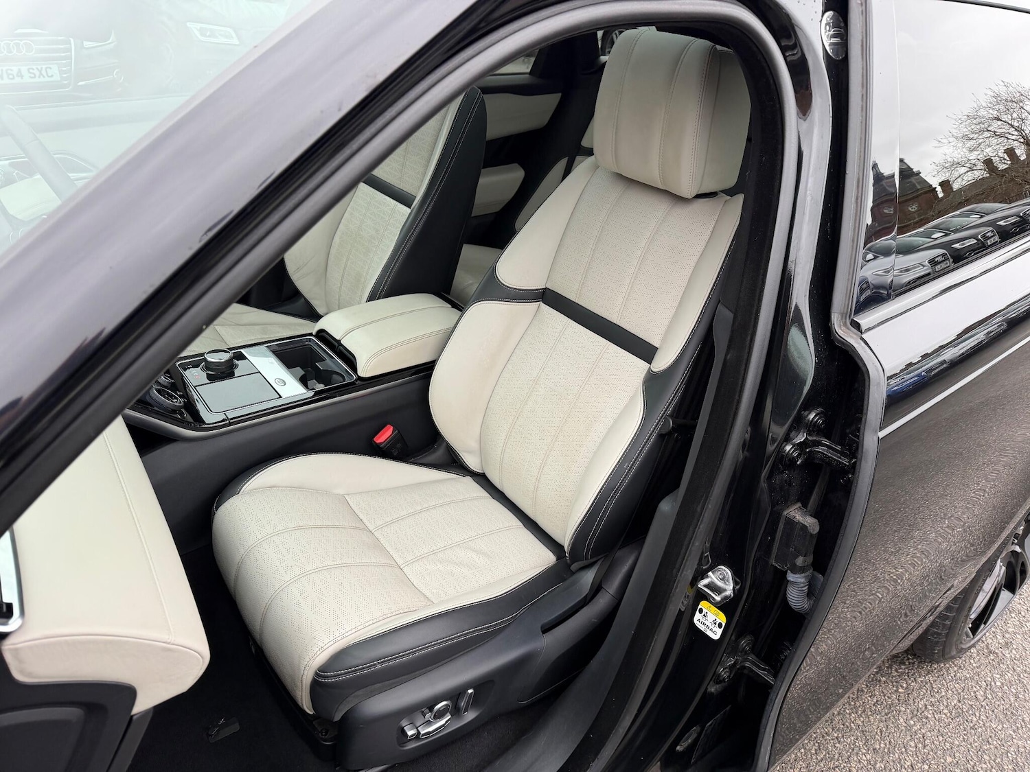 Used Land Rover Range Rover Velar 2019 for sale - 76584910: Photo 19