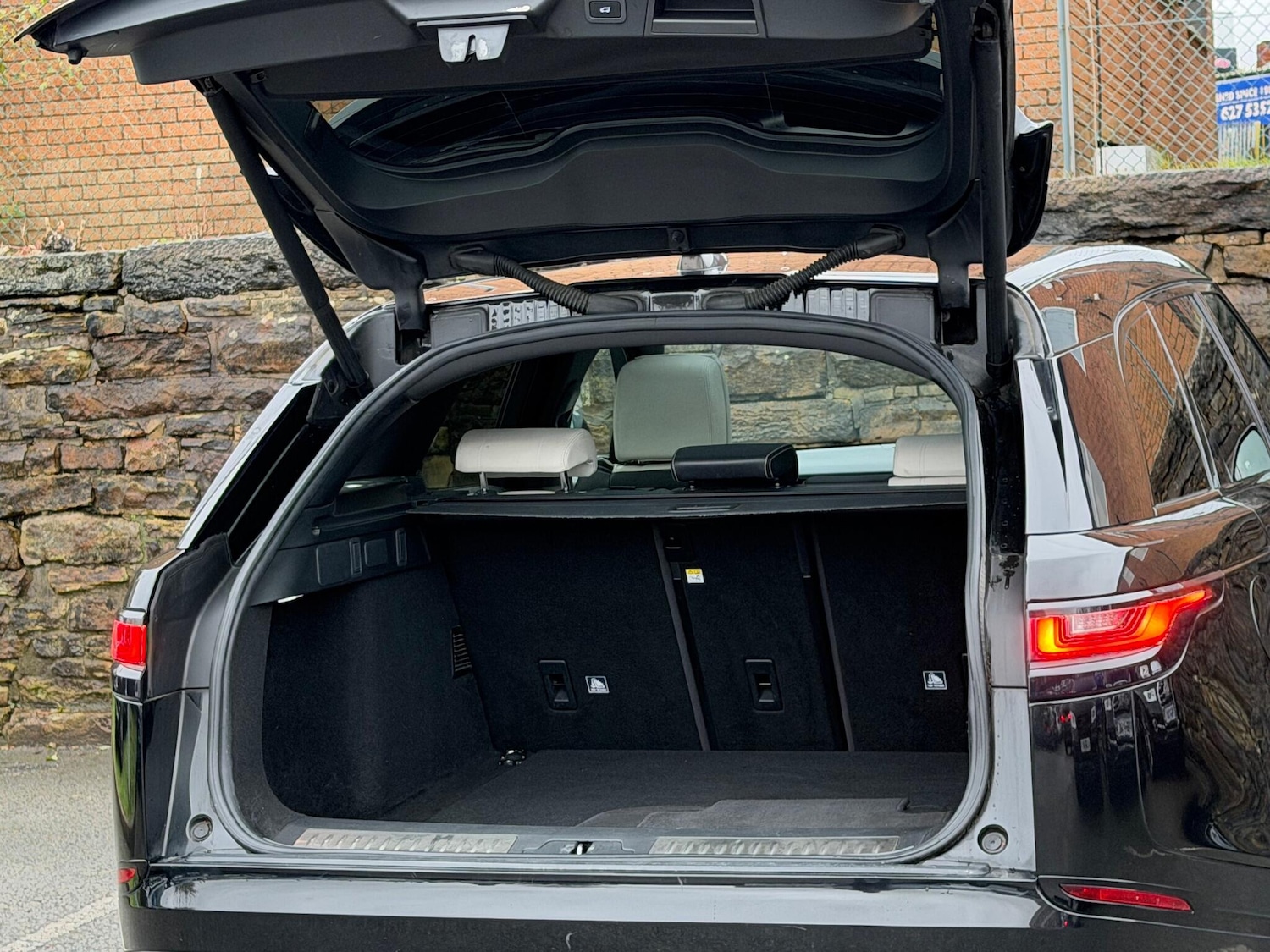 Used Land Rover Range Rover Velar 2019 for sale - 76584910: Photo 22