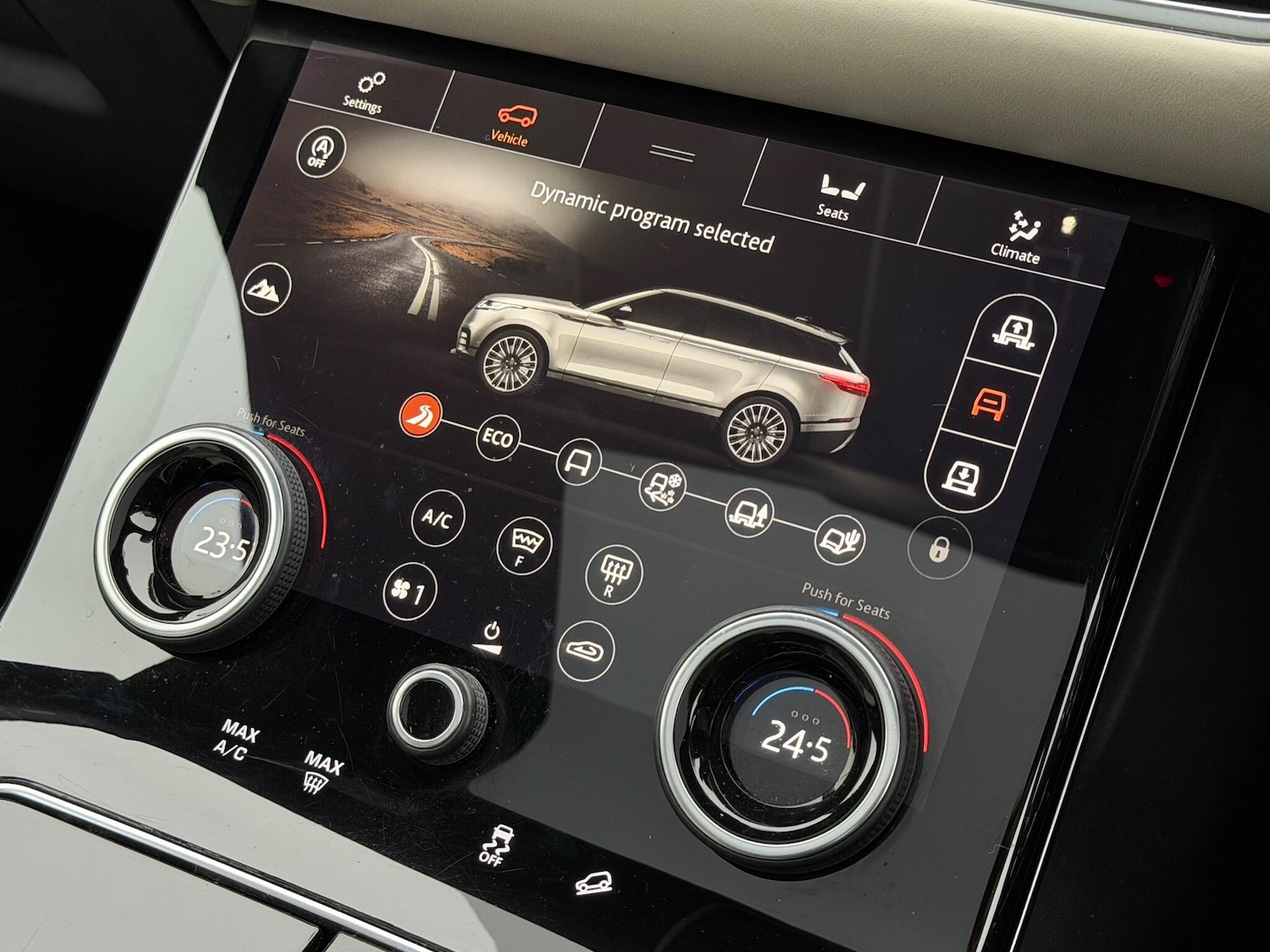 Used Land Rover Range Rover Velar 2019 for sale - 76584910: Photo 38