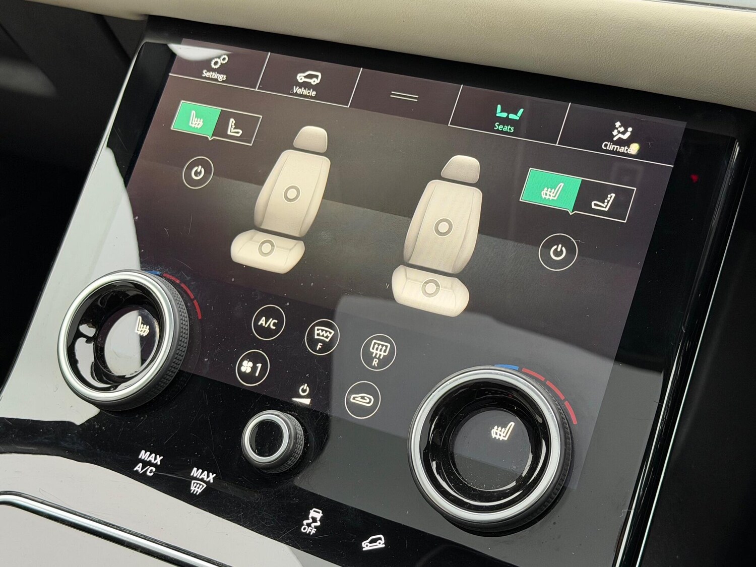 Used Land Rover Range Rover Velar 2019 for sale - 76584910: Photo 40