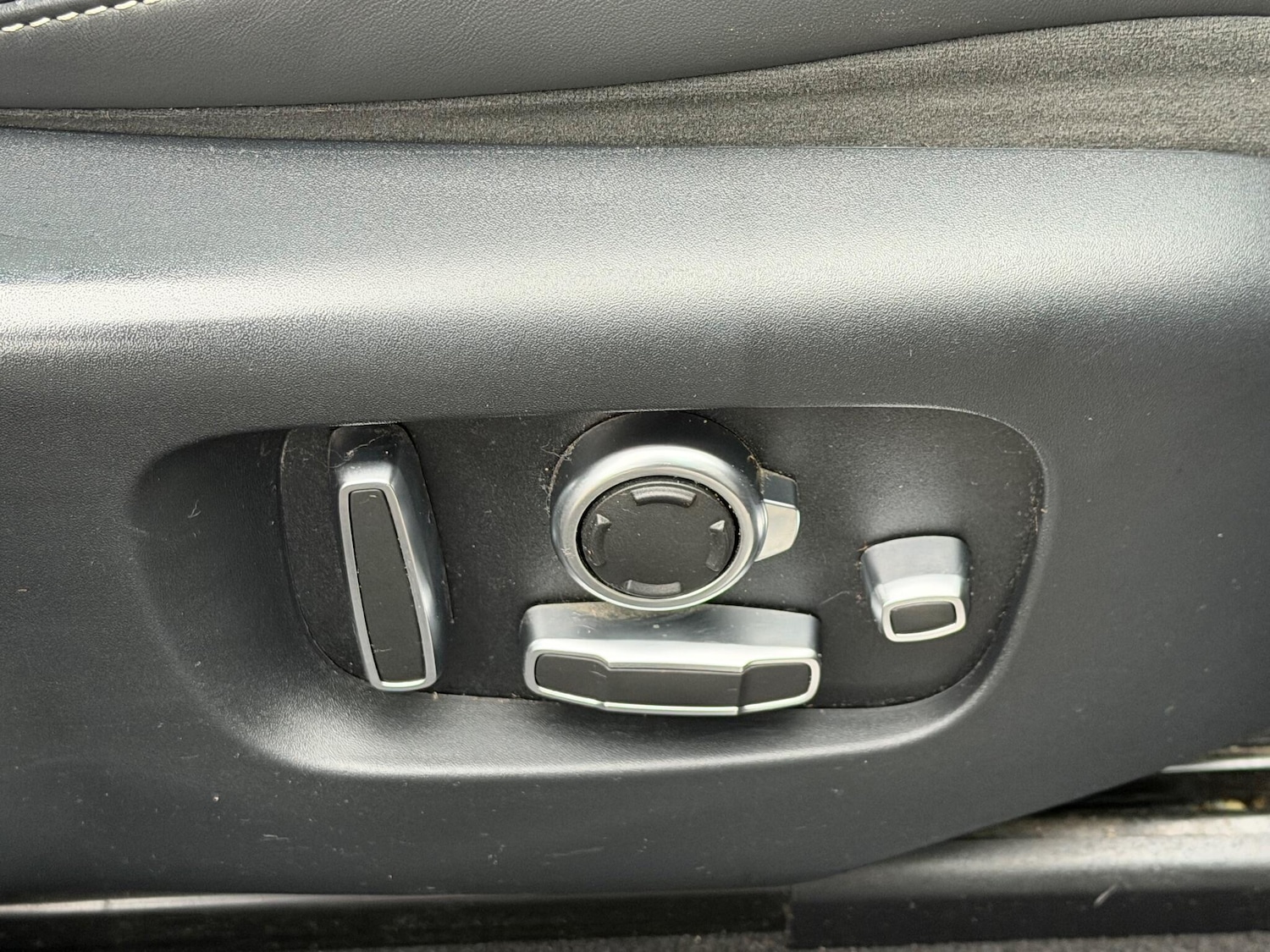 Used Land Rover Range Rover Velar 2019 for sale - 76584910: Photo 49