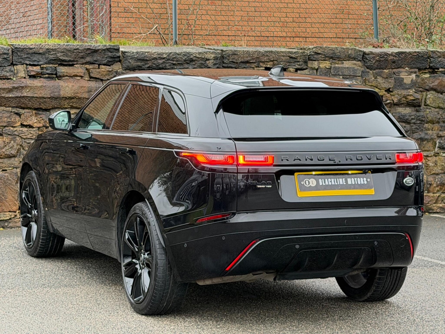 Used Land Rover Range Rover Velar 2019 for sale - 76584910: Photo 5