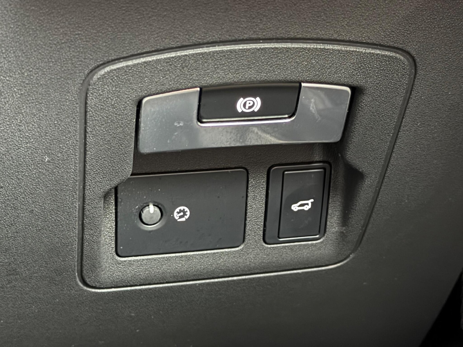 Used Land Rover Range Rover Velar 2019 for sale - 76584910: Photo 51