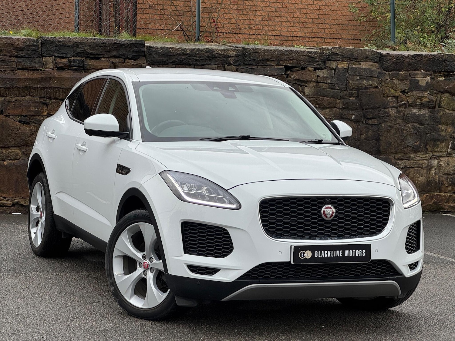 Used Jaguar E-Pace 2018 for sale - 76307479: Photo 1