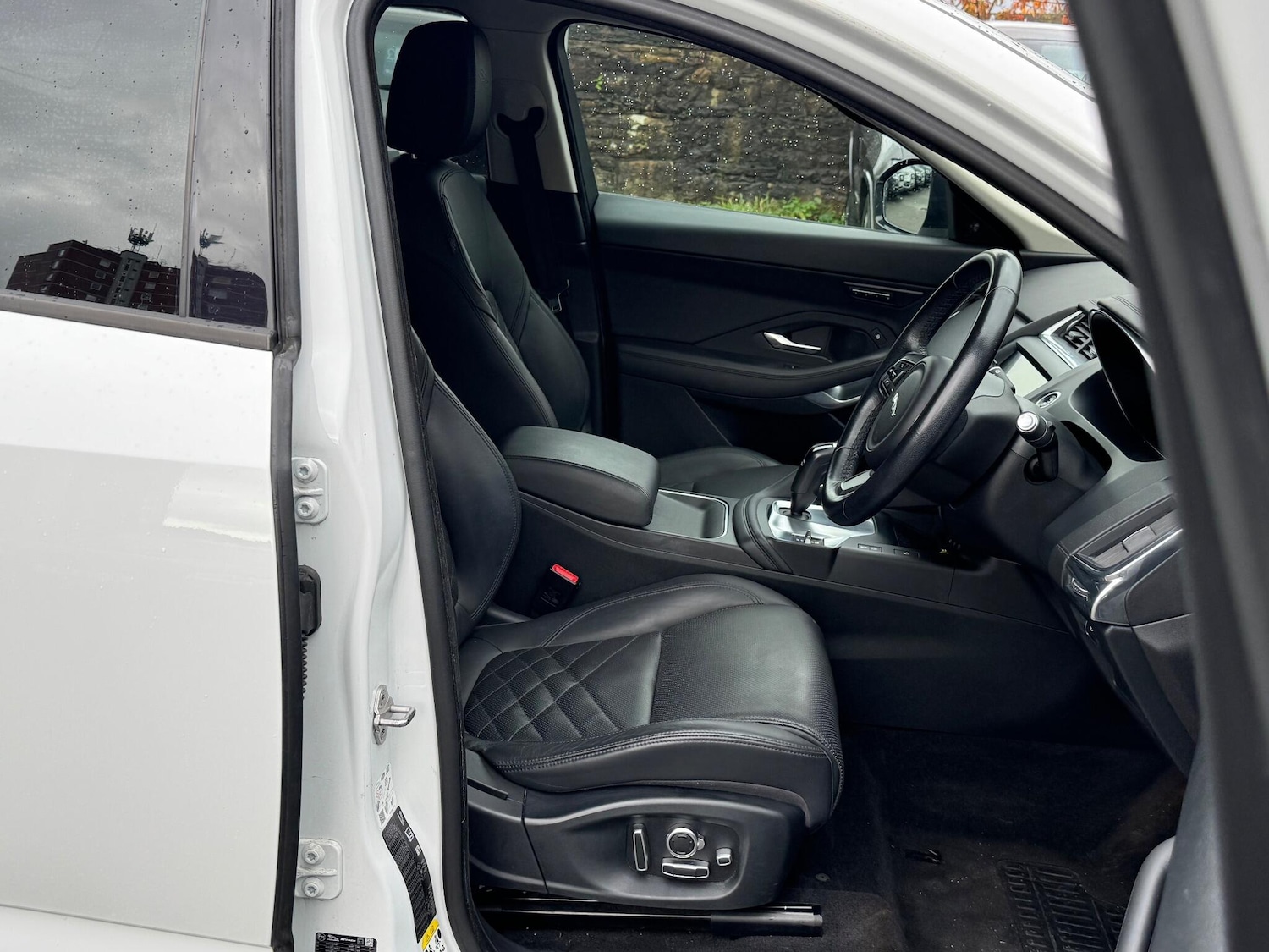 Used Jaguar E-Pace 2018 for sale - 76307479: Photo 14