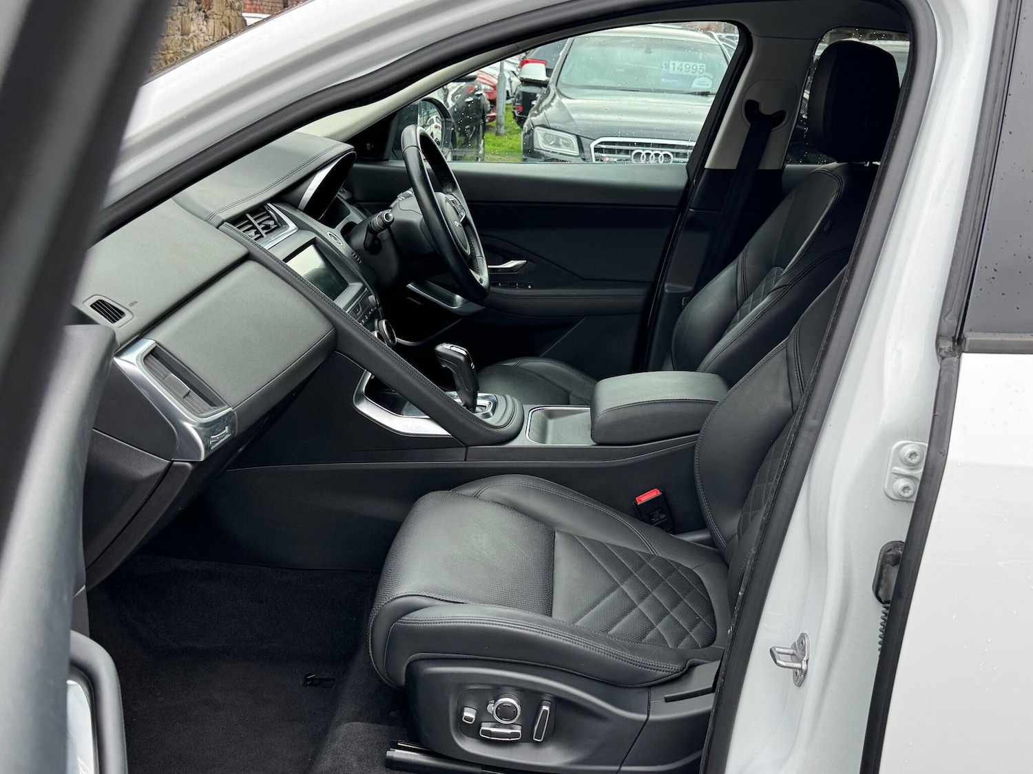 Used Jaguar E-Pace 2018 for sale - 76307479: Photo 15