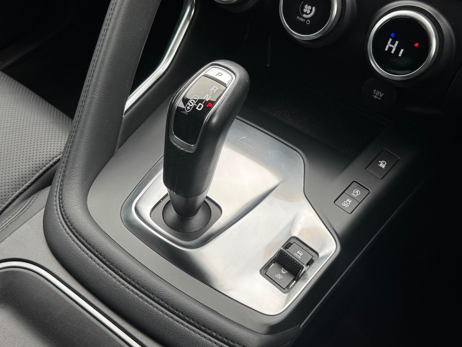 Used Jaguar E-Pace 2018 for sale - 76307479: Photo 39