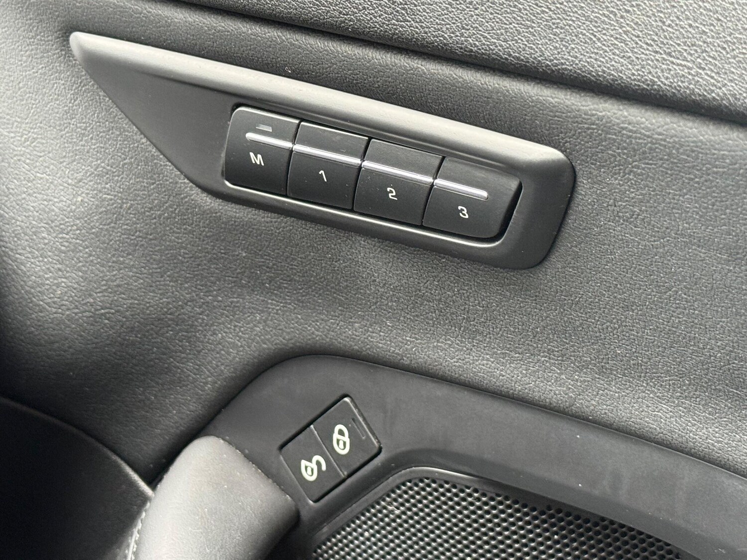 Used Jaguar E-Pace 2018 for sale - 76307479: Photo 46