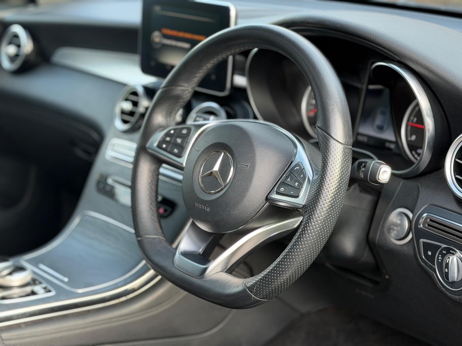 Used Mercedes-Benz GLC 2018 for sale - 76886826: Photo 14