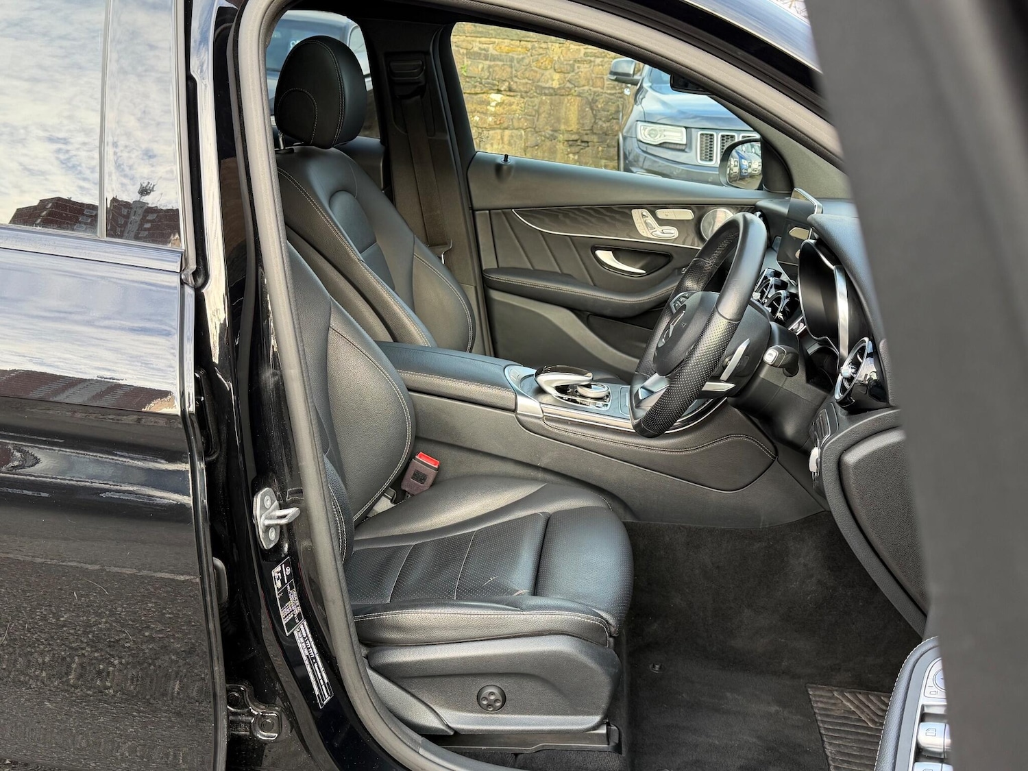 Used Mercedes-Benz GLC 2018 for sale - 76886826: Photo 16