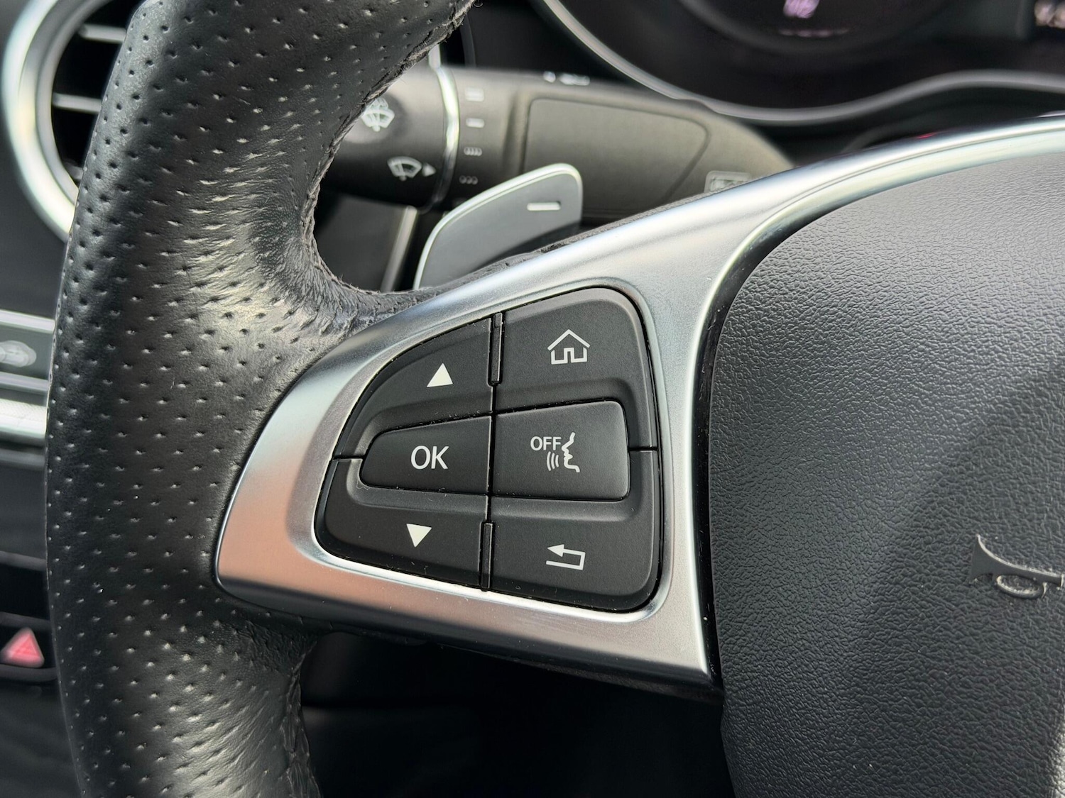 Used Mercedes-Benz GLC 2018 for sale - 76886826: Photo 28