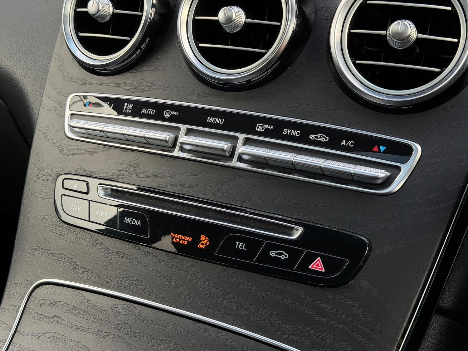 Used Mercedes-Benz GLC 2018 for sale - 76886826: Photo 38