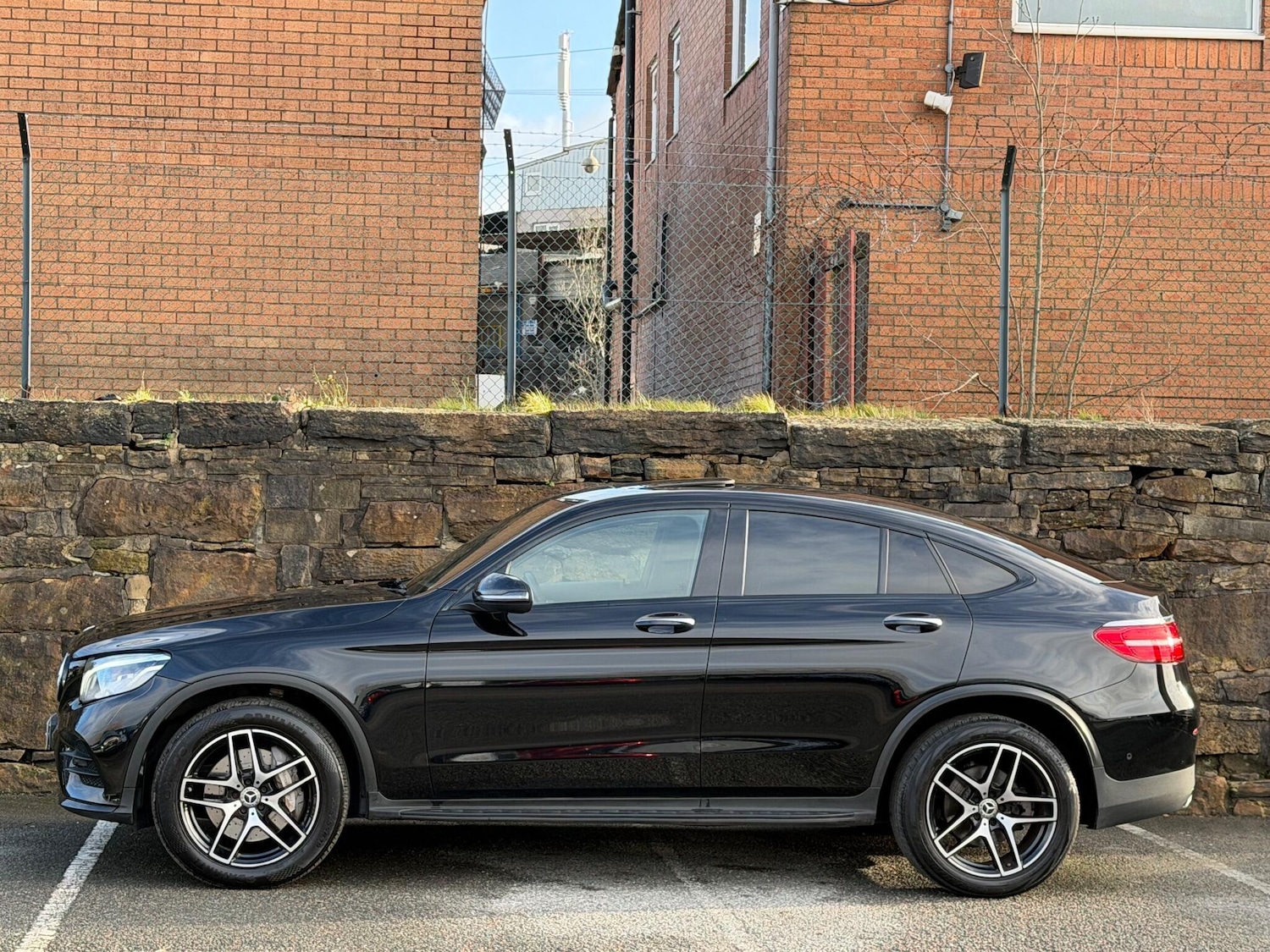 Used Mercedes-Benz GLC 2018 for sale - 76886826: Photo 4
