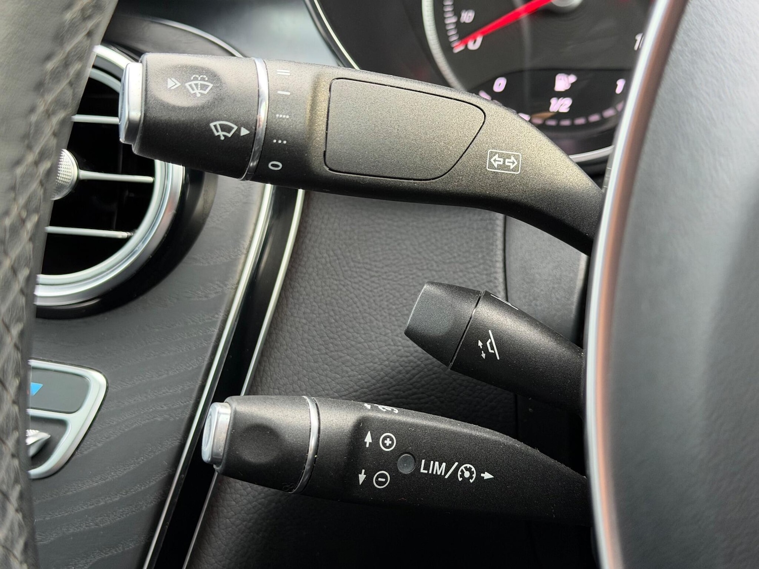 Used Mercedes-Benz GLC 2018 for sale - 76886826: Photo 53