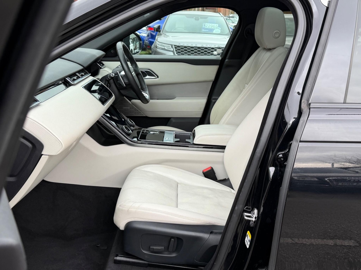 Used Land Rover Range Rover Velar 2019 for sale - 77456209: Photo 17