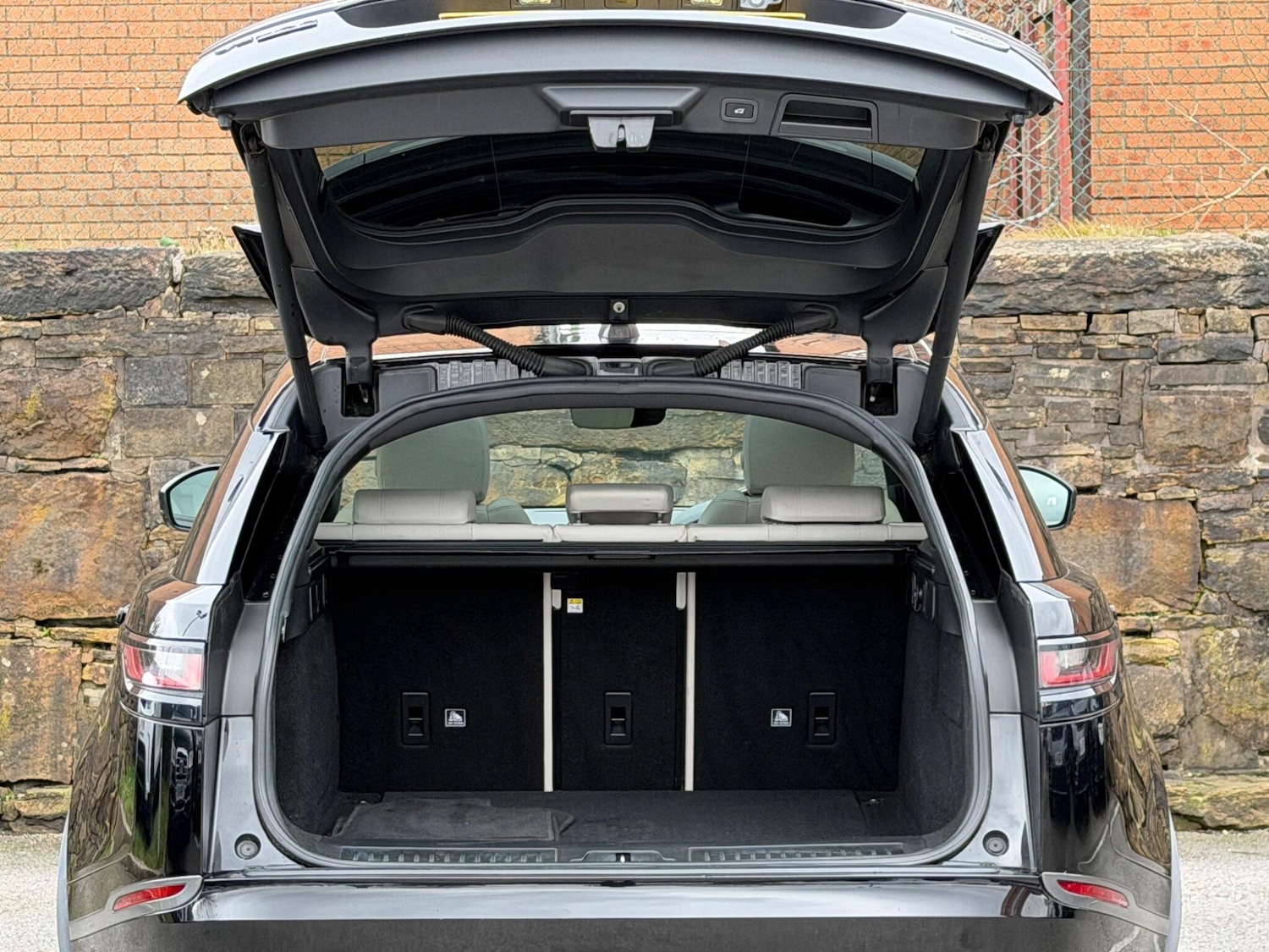 Used Land Rover Range Rover Velar 2019 for sale - 77456209: Photo 23