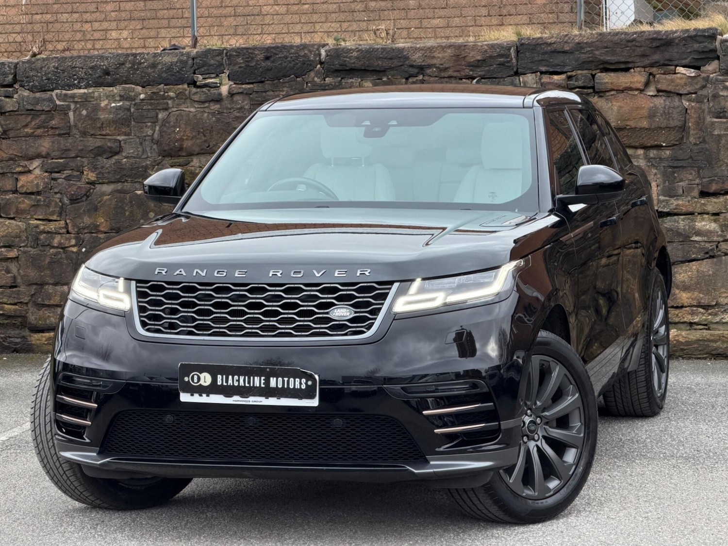 Used Land Rover Range Rover Velar 2019 for sale - 77456209: Photo 3