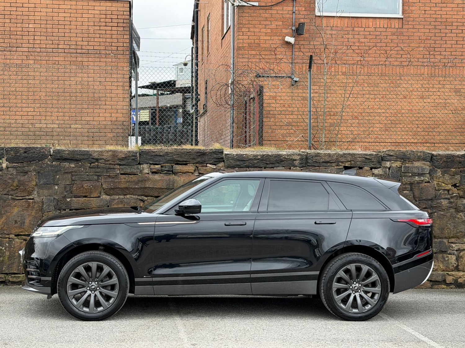 Used Land Rover Range Rover Velar 2019 for sale - 77456209: Photo 4