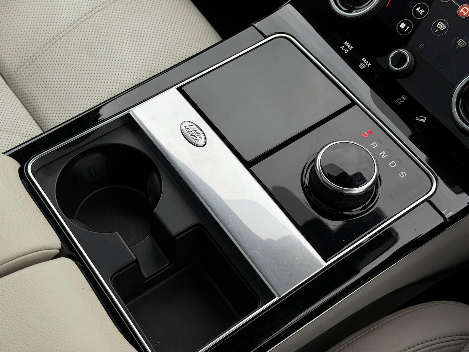 Used Land Rover Range Rover Velar 2019 for sale - 77456209: Photo 42