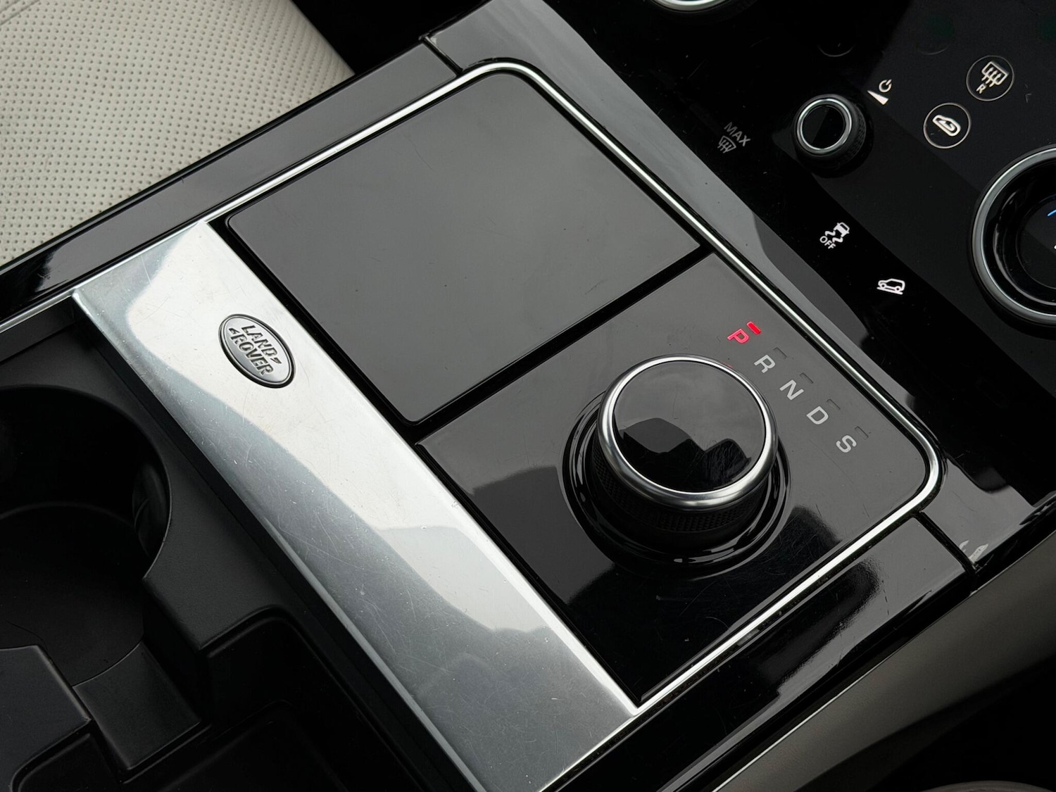 Used Land Rover Range Rover Velar 2019 for sale - 77456209: Photo 43