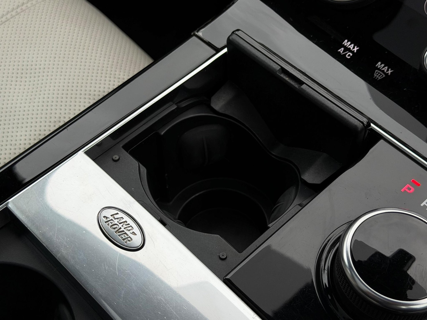 Used Land Rover Range Rover Velar 2019 for sale - 77456209: Photo 45