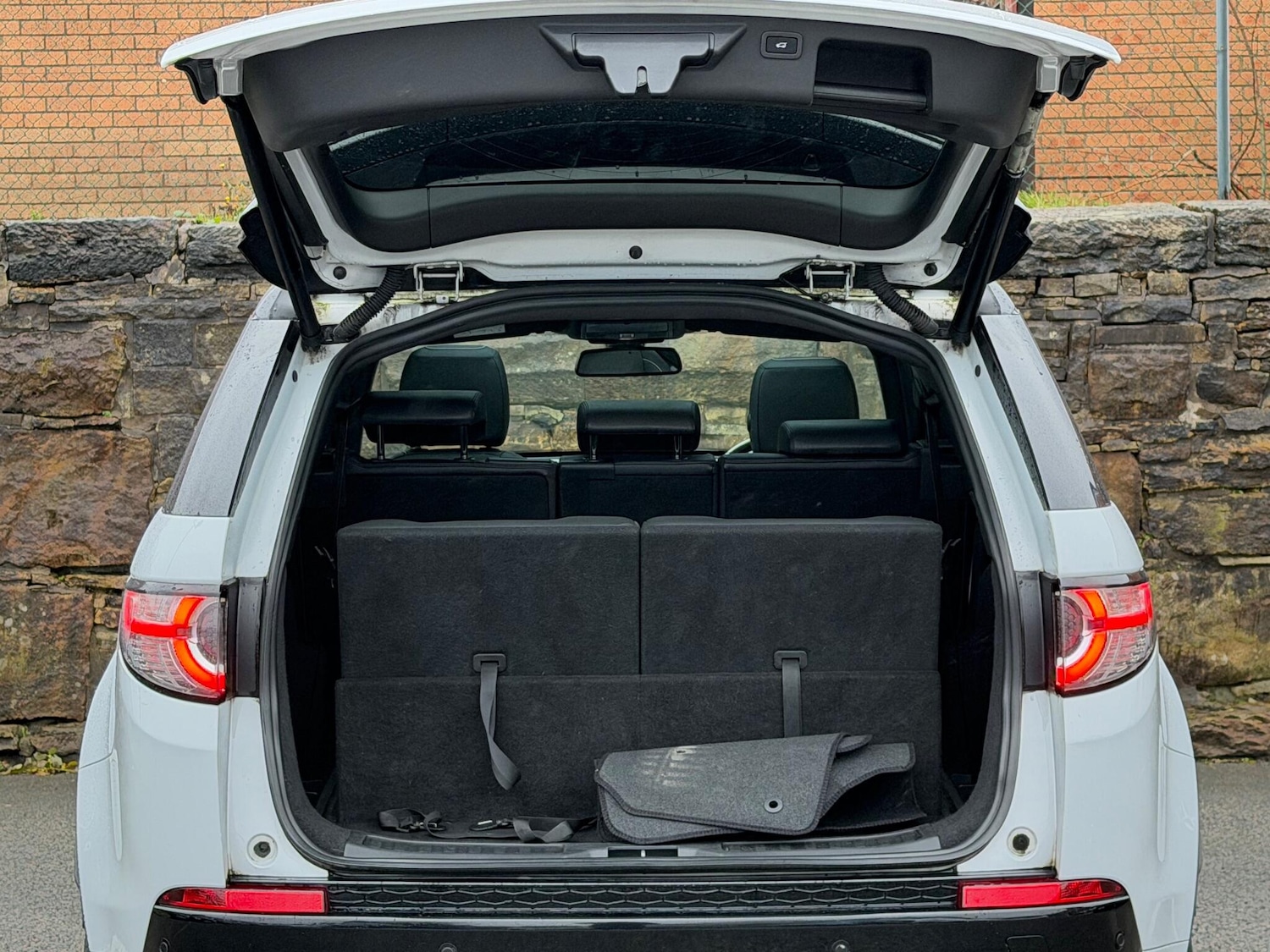 Used Land Rover Discovery Sport for sale - 76998917: Photo 22