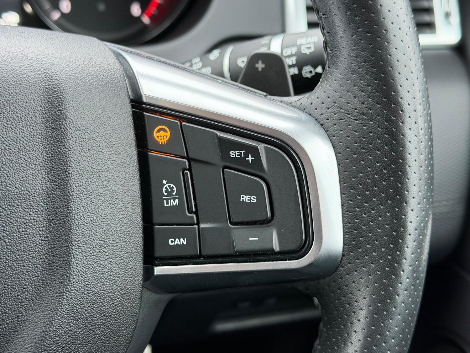 Used Land Rover Discovery Sport for sale - 76998917: Photo 28