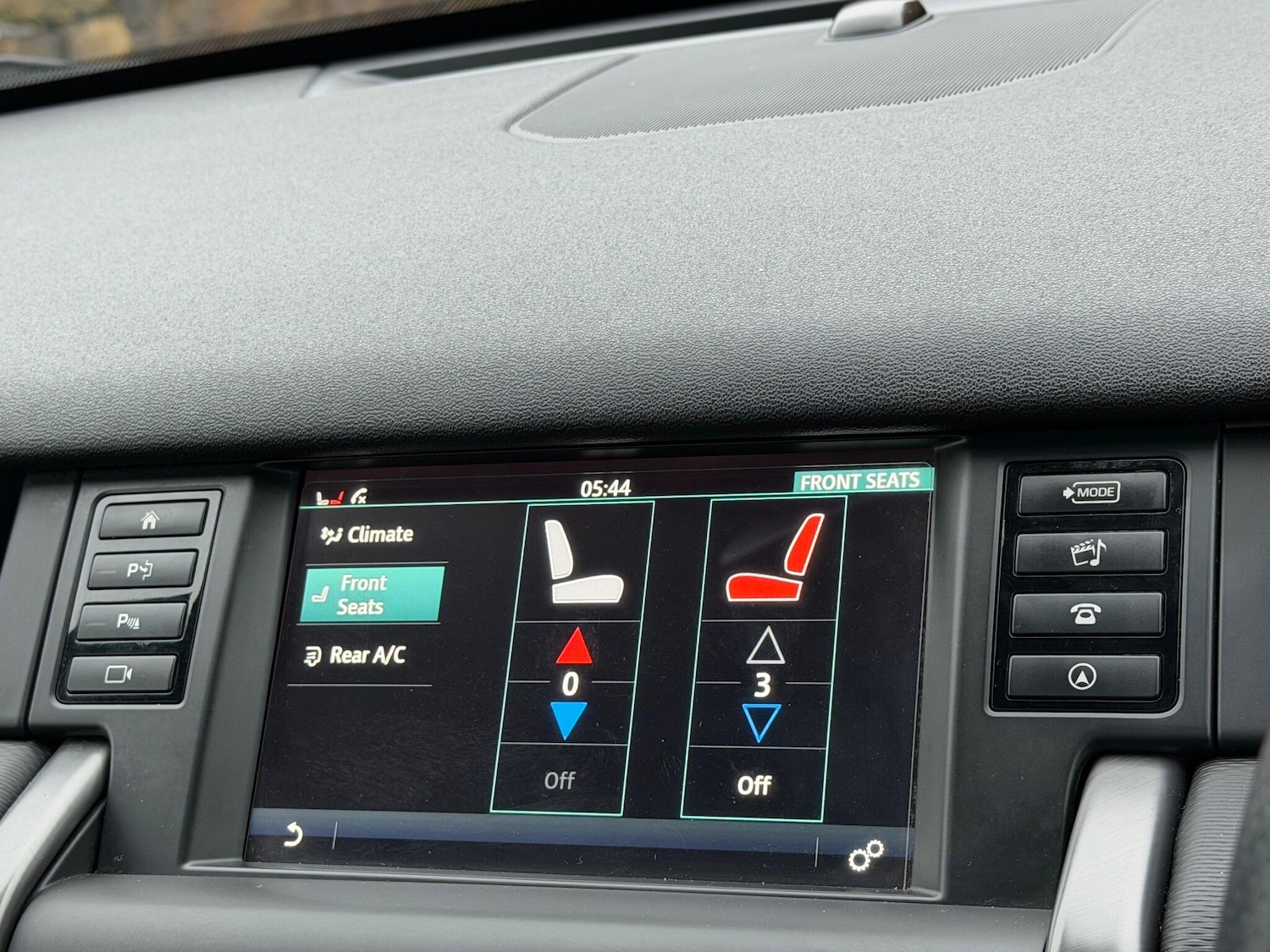 Used Land Rover Discovery Sport for sale - 76998917: Photo 31