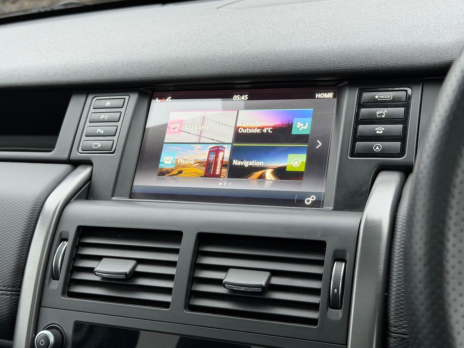 Used Land Rover Discovery Sport for sale - 76998917: Photo 36